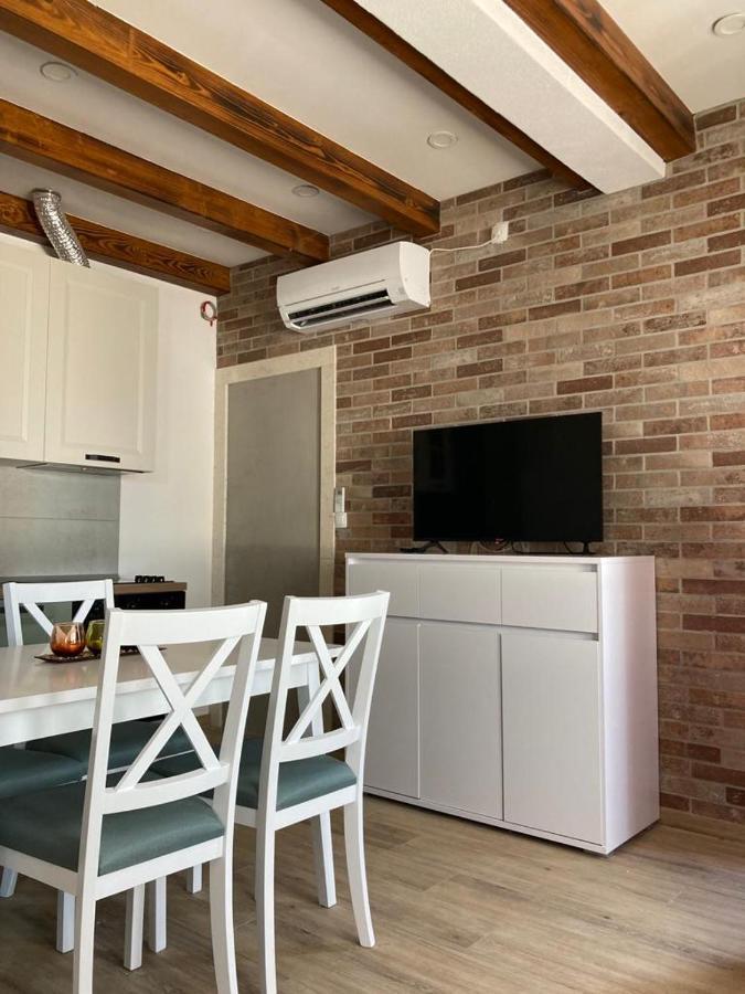Studio Apartman Luka Starigrad Paklenica Zewnętrze zdjęcie