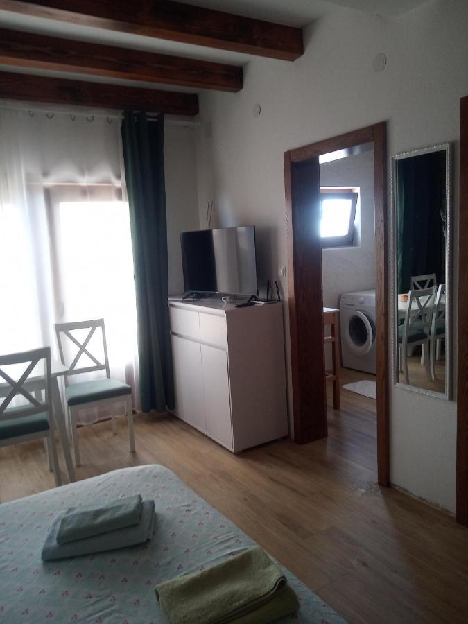 Studio Apartman Luka Starigrad Paklenica Zewnętrze zdjęcie