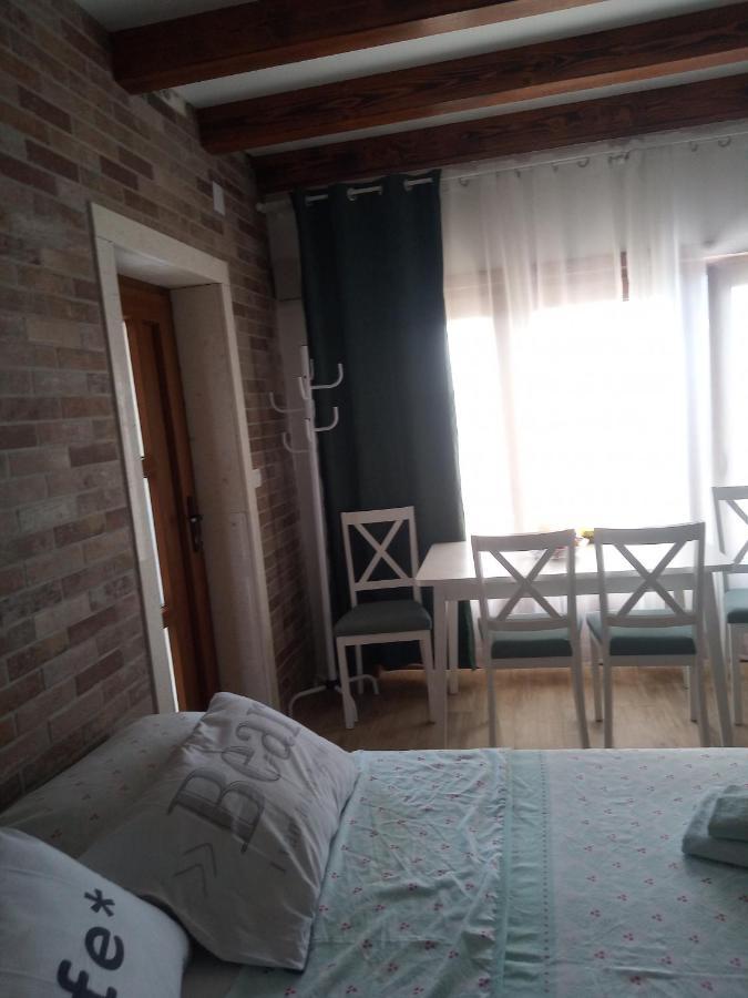 Studio Apartman Luka Starigrad Paklenica Zewnętrze zdjęcie